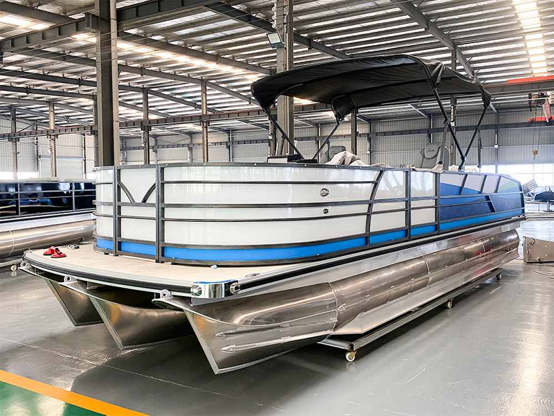 25ft Sport Tritoon Pnotoon Boat